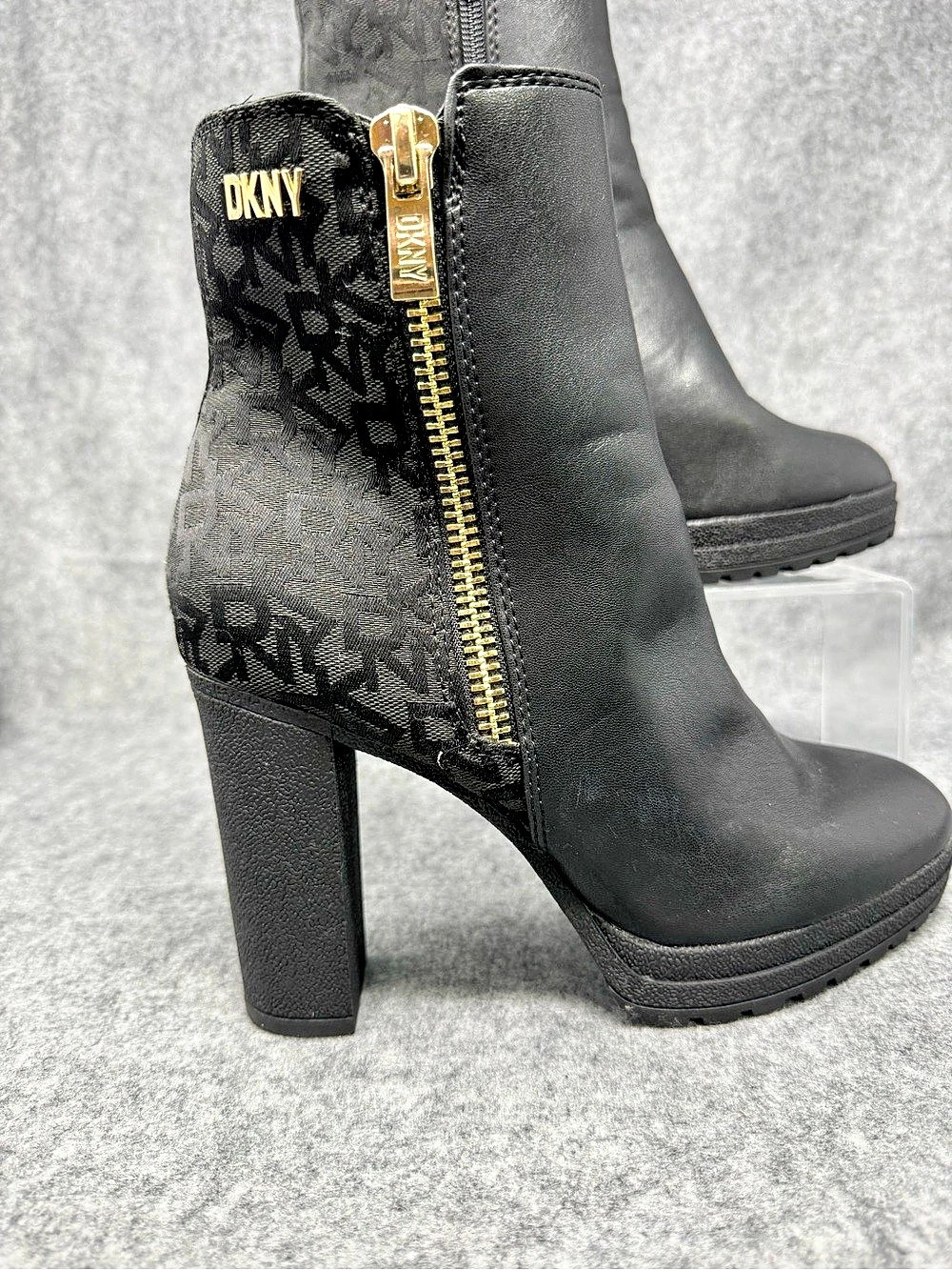 DKNY Fiza Zip Up Ankle Boot Platform Heels Black US 8